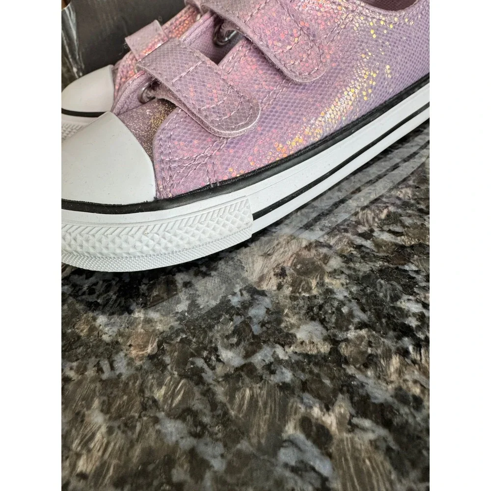 Converse Chuck Taylor All Star 2V OX Altitude Lilac Iridescent Sneakers A14344C